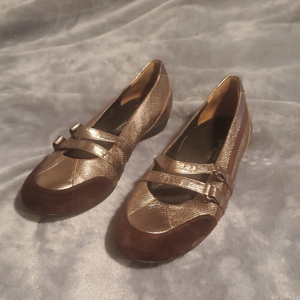 Paul Green Elegant Brown And Gold Women's Flats